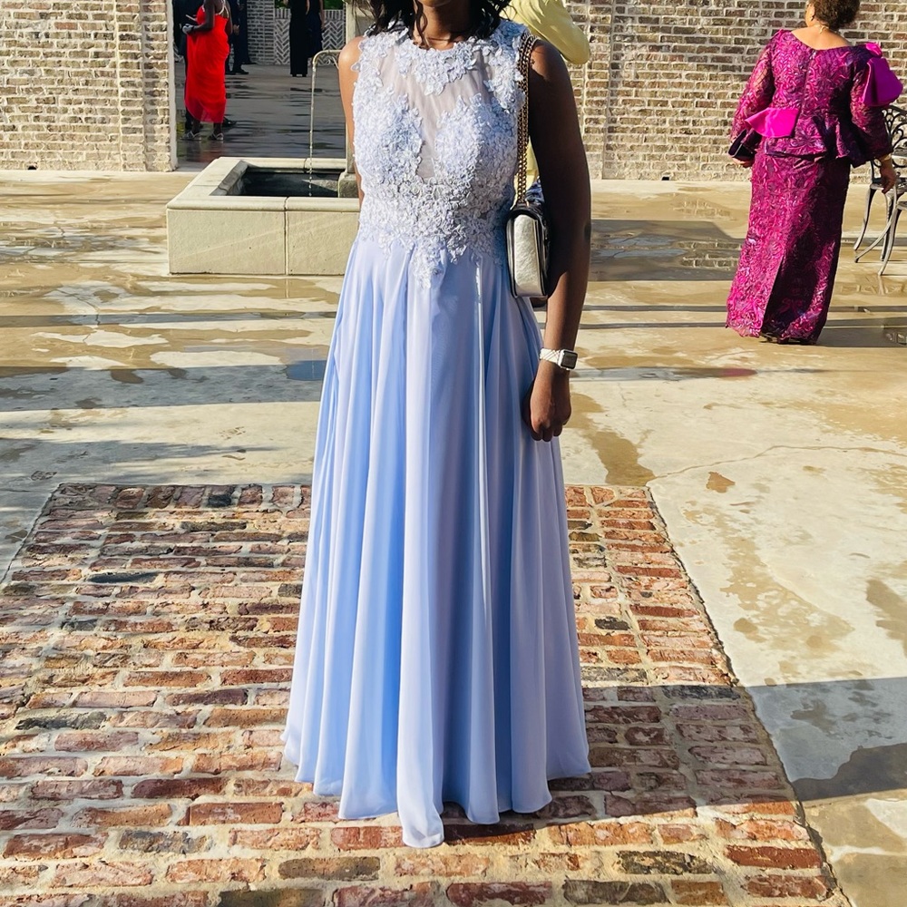 Scoop Neck Sleeveless A-line Evening Gown